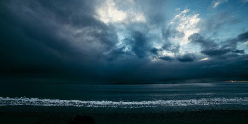 卡萨阿尔帕科家庭奢华度假全攻略：揭秘赛博朋克酒店的多卧室别墅与儿童俱乐部